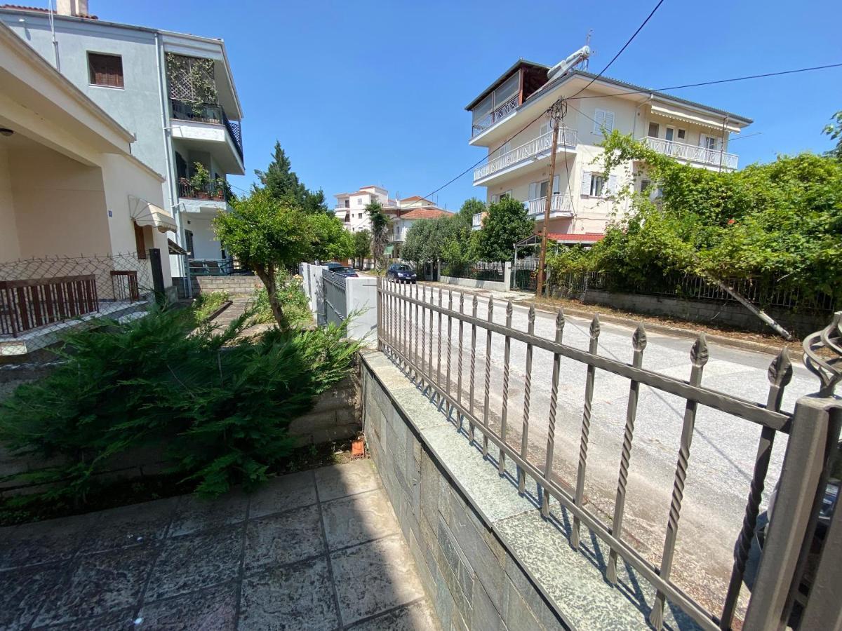 Cozy And Quiet Mini City Apartment Trikala  Exterior photo