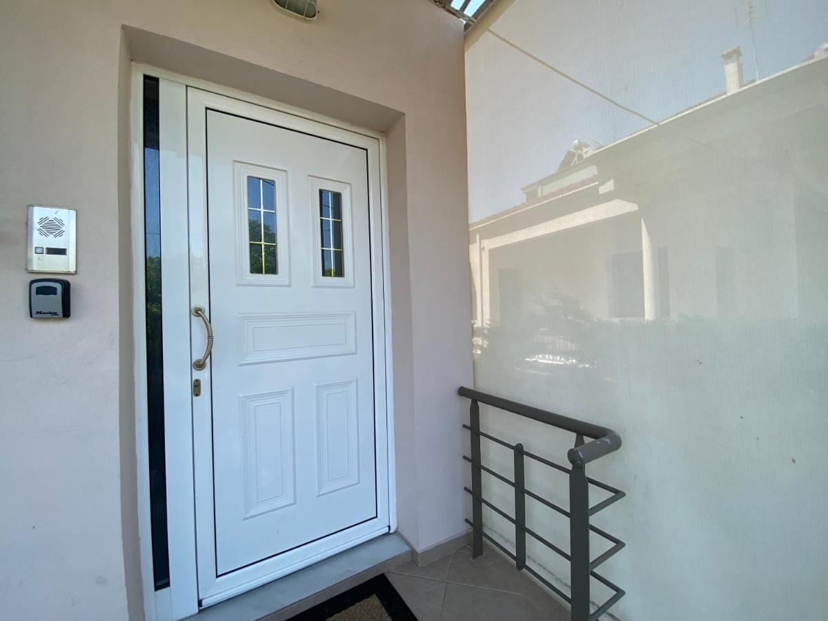 Cozy And Quiet Mini City Apartment Trikala  Exterior photo