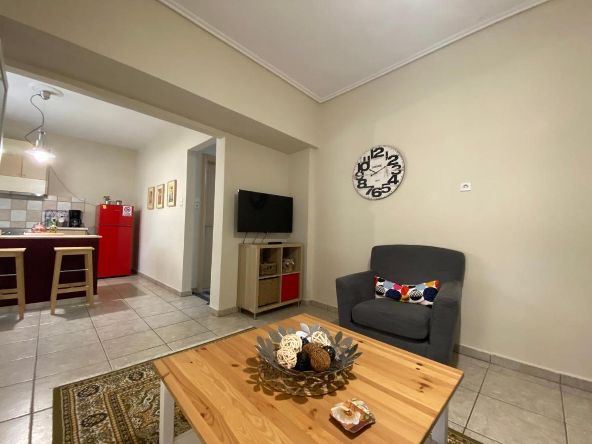 Cozy And Quiet Mini City Apartment Trikala  Exterior photo