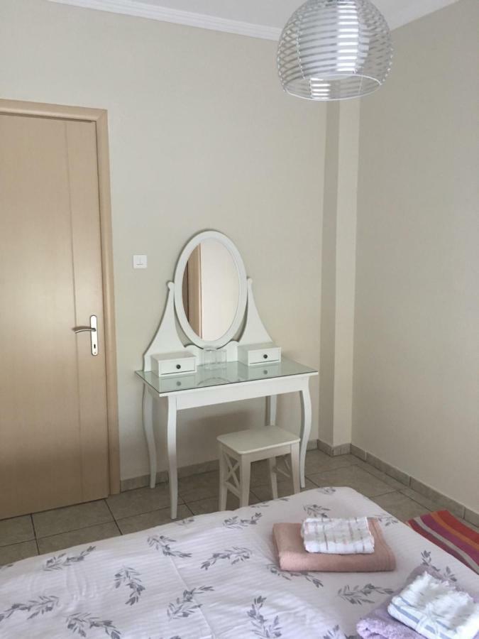 Cozy And Quiet Mini City Apartment Trikala  Exterior photo